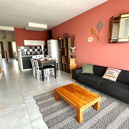 2 Bedrooms - Sea View Apartment Ницца Экстерьер фото
