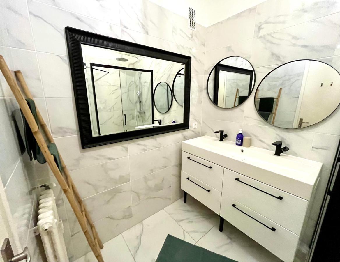 2 Bedrooms - Sea View Apartment Ницца Экстерьер фото